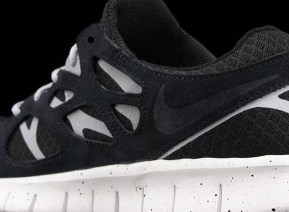 Nike Free Run+ 2 "Oreo" - Available