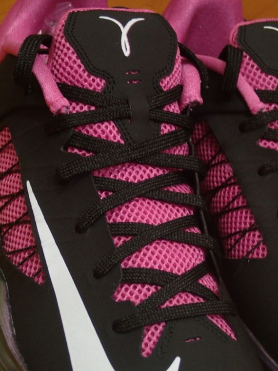 Hyperdunk hot sale 2012 pink