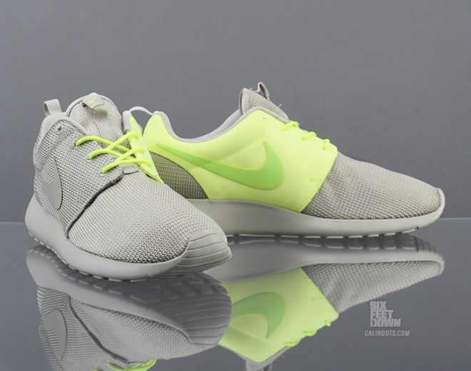nike-roshe-run-split-pack-classic-stone-volt-09 Nike Roshe Run Split Pack Classic Stone Volt 09