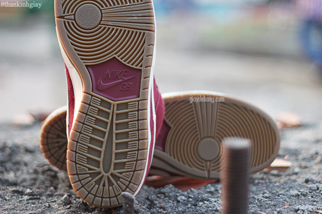 Nike Sb Dunk Low Burgundy Brown White 7