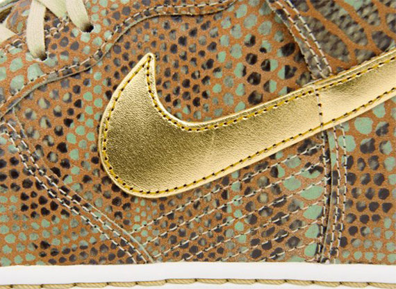 Nike WMNS Dunk Sky High "Year of the Snake" QS