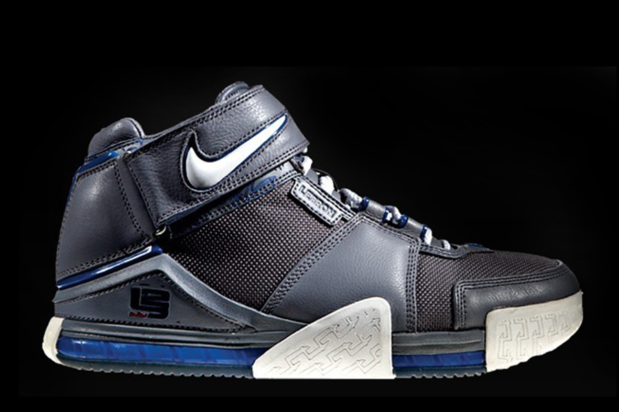 LeBron James – Nike Basketball Shoes + History