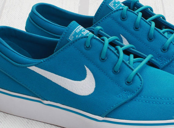 nike sb turquoise