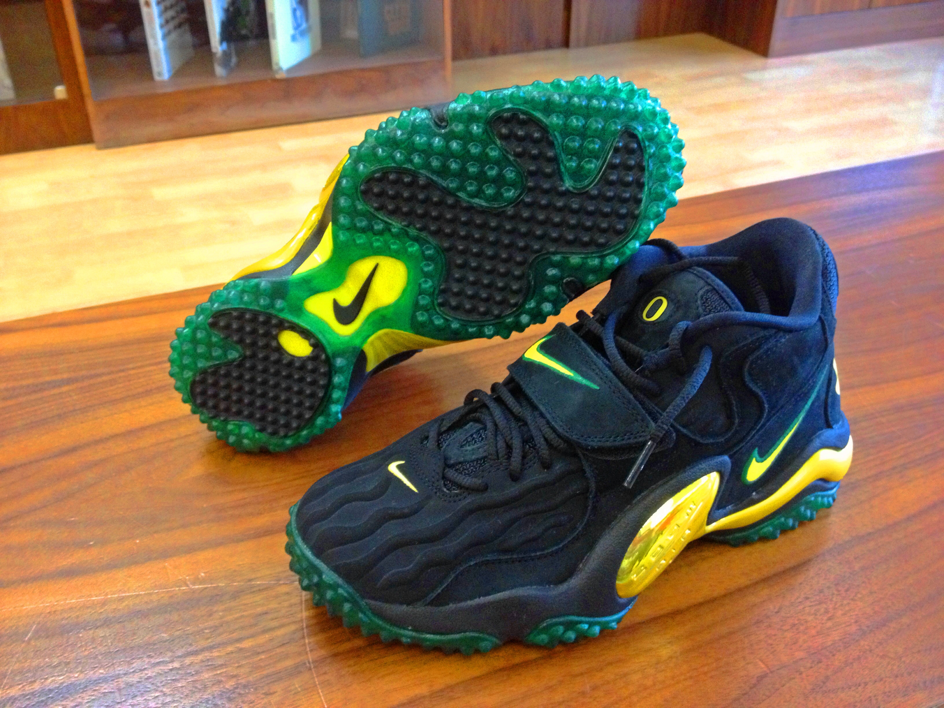 nike-zoom-turf-jet-97-oregon-ducks-customs-02 Nike Zoom Turf Jet 97 Oregon Ducks Customs 02