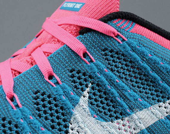Turquoise Pink Flyknit One 04