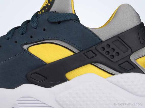 Nike Air Huarache – Squadron Blue – Steel Grey – Vivid Sulfur