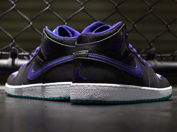 Air Jordan 1 Gs Grape 4