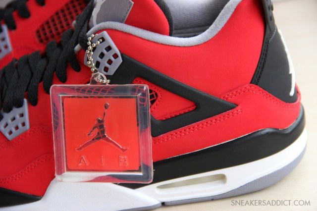 Air Jordan 4 Fire Red Nubuck 01