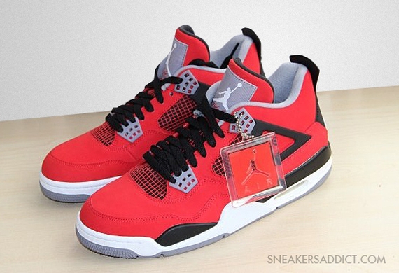 Air Jordan 4 Fire Red Nubuck 07