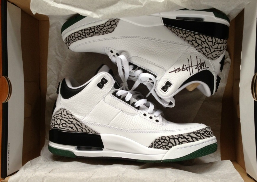 Air Jordan Iii Oregon Tinker Hatfield Autographed Pair 03