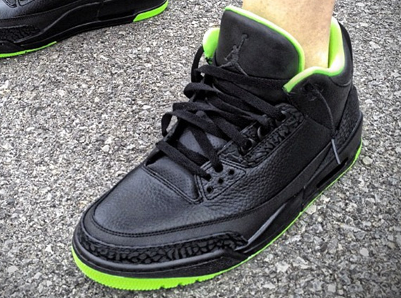 Air Jordan III "XX8 Days of Flight" Customs by Mache