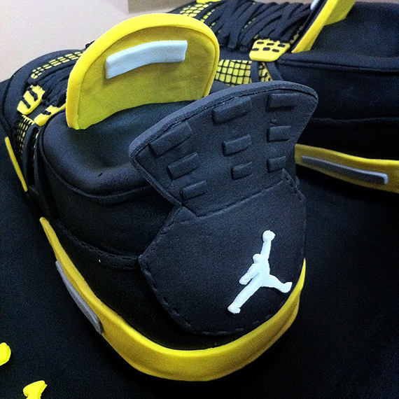 Air Jordan Iv Thunder Sneaker Cake 5