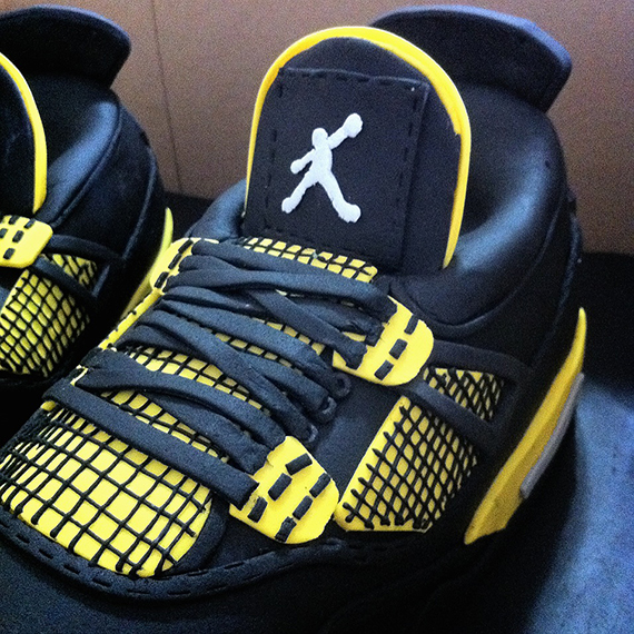 Air Jordan Iv Thunder Sneaker Cake 6