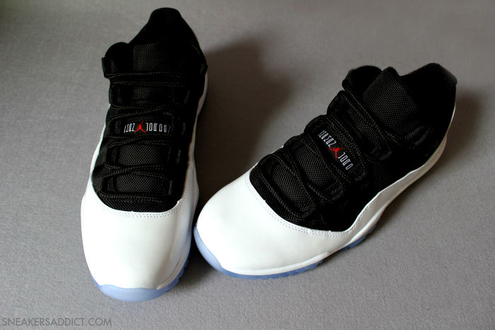 Air Jordan Xi Retro Low White Black Red 5
