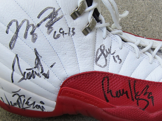 Air Jordan XII – Chicago Bulls ’96-’97 Team Autographed Pair on eBay