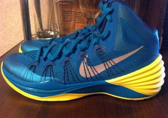 womens nike hyperdunk 2013