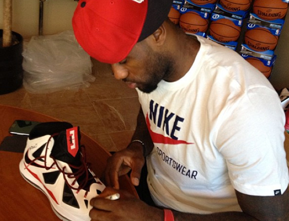 LeBron James Customizes Game-Worn Nike LeBron X for Newtown Auction
