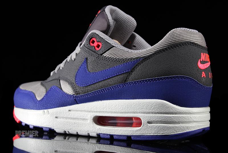 Nike Air Max 1 Medium Grey Ultramarine Dark Grey Solar Red 3