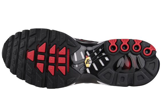 camo nike air max plus