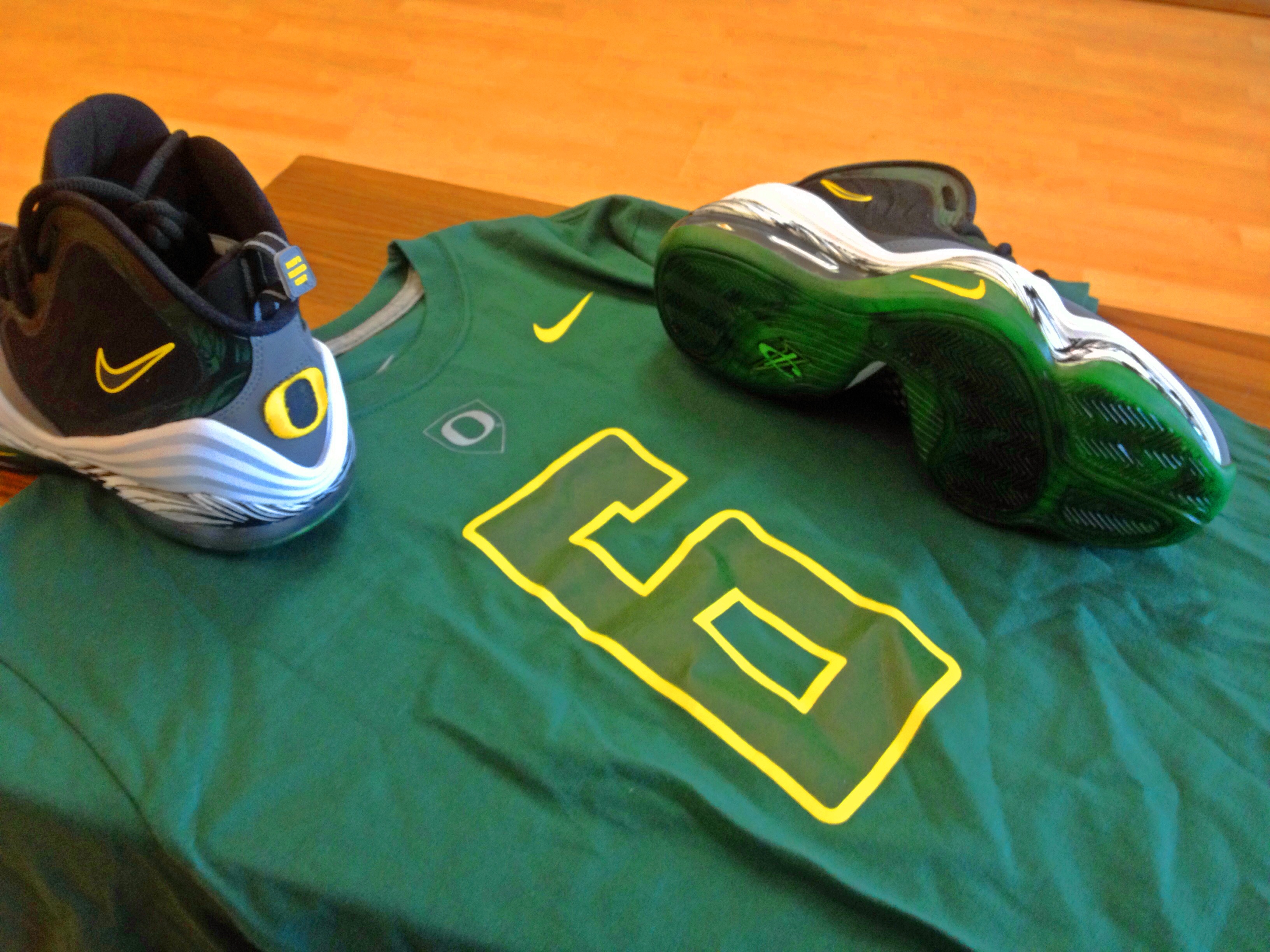 Nike Air Penny V Oregon Ducks Customs 01