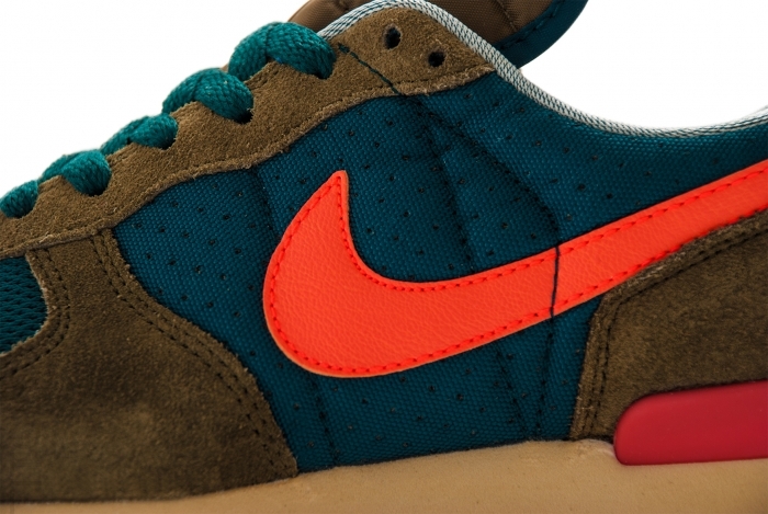 Nike Air Vortex Vintage Mid Turquoise Total Crimson Squadron Green Sail 4