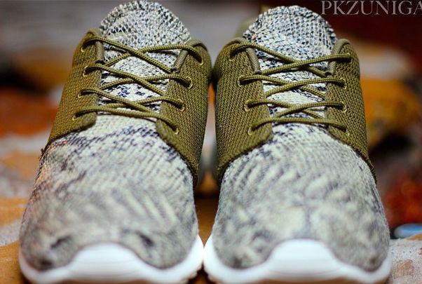 Nike Roshe Run Snakeskin Customs 04