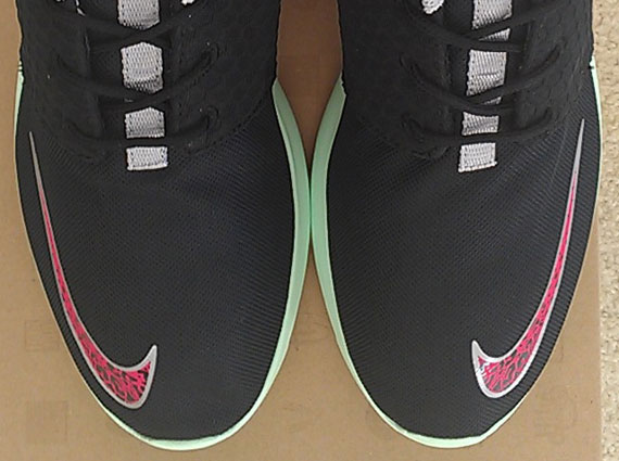 Nike Rosherun FB - Black - Pink Flash - Fresh Mint