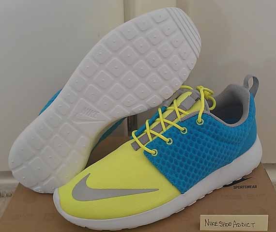 Nike Rosherun Fb Current Blue Chrome Hot Lime White 4