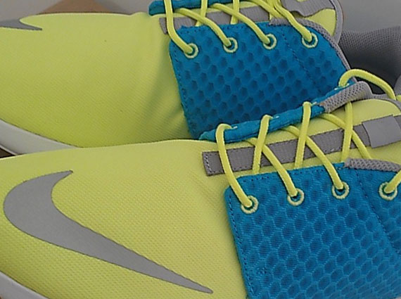 Nike Rosherun FB - Current Blue - Hot Lime - Chrome