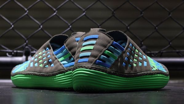 Nike Solarsoft Rache Woven Premium 10