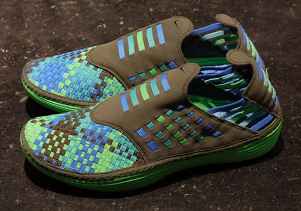 Nike Solarsoft Rache Woven Premium 11