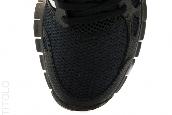 Nike Wmns Free Run 2 Black White 3