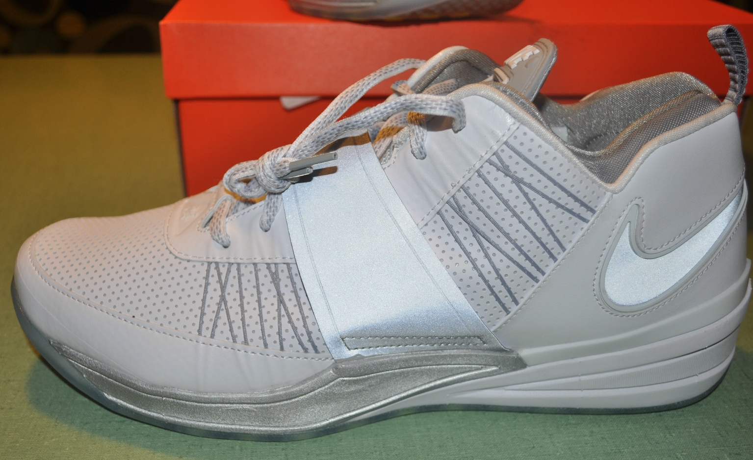 Nike Zoom Revis Reflective Silver 06