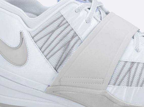 Nike Zoom Revis – White – Reflective Silver