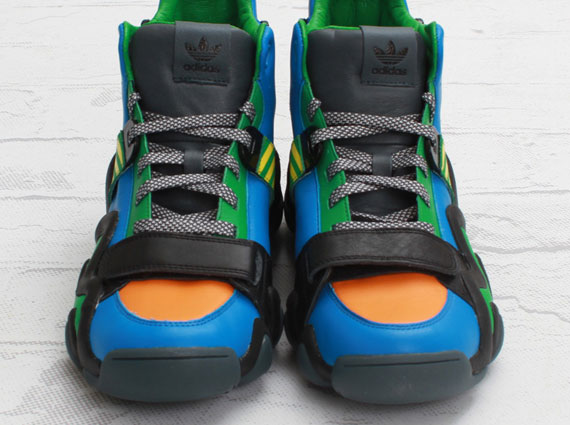 Crazy 8 tennis on sale shoes