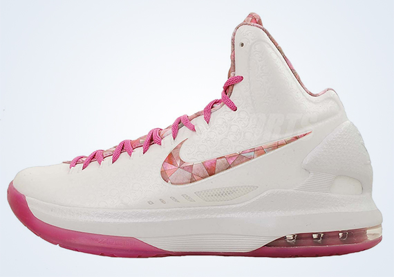 Nike KD V "Aunt Pearl" - Release Reminder