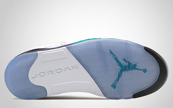 Air Jordan V Grape Official Images 1