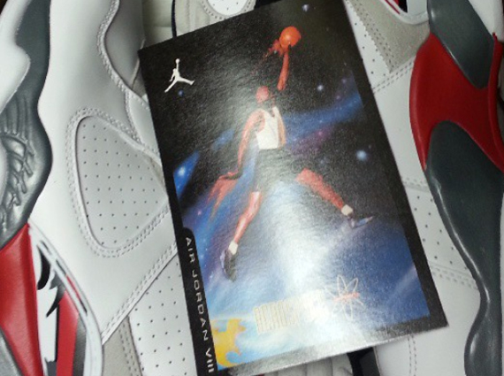 Air Jordan VIII "Bugs" to Include Retro Card