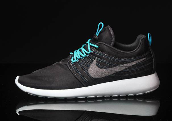 Flywire Nike Roshe Run 20