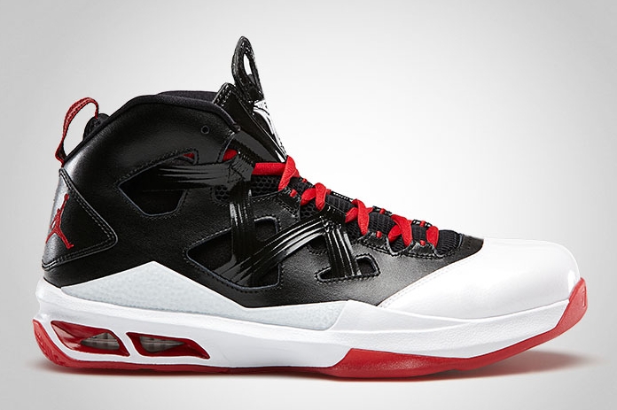 Jordan Melo M9 Black Gym Red White 01
