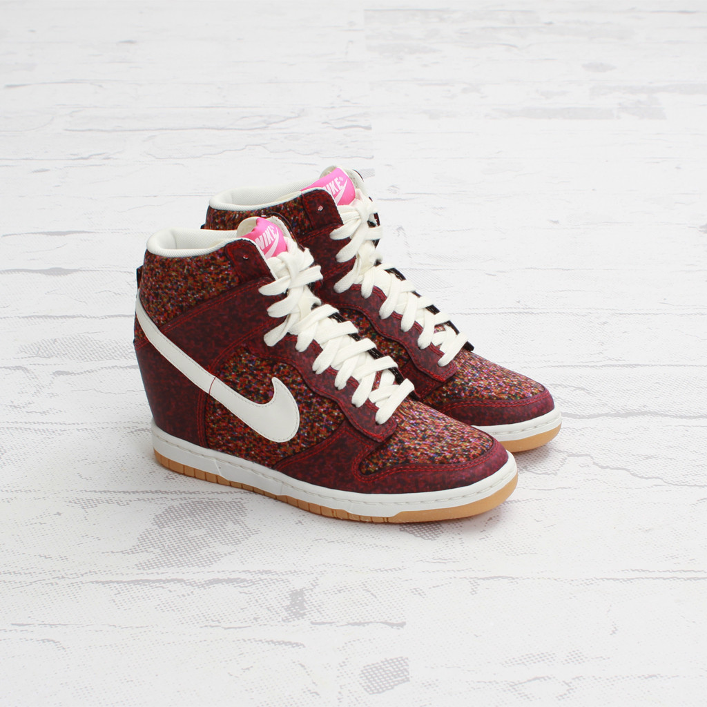 Liberty Nike Wmns Dunk Sky High Pink Force 2