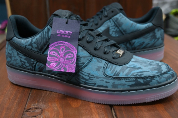 Liberty X Nike Air Force 1 Downtown 19