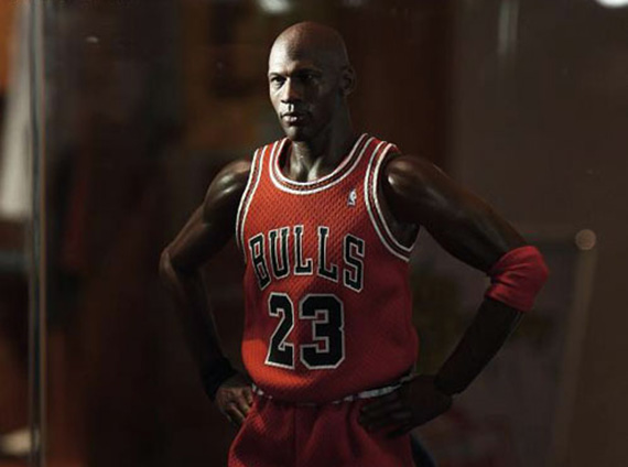 Michael Jordan Enterbay 23 Away Figurine Pre Order 01