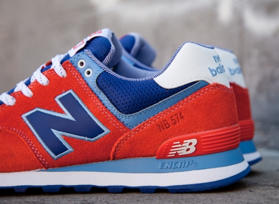 slogan Ophef Appartement New Balance 574 "Yacht Club" - Red - Blue - SneakerNews.com