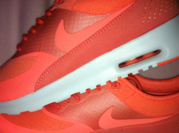 Nike Air Max Kin - Atomic Pink - White | Sample