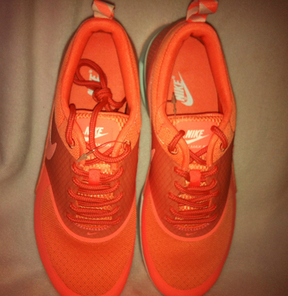 Nike Air Max Kin - Atomic Pink - White | Sample - SneakerNews.com