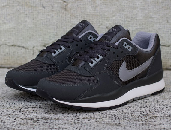 Nike Air Windrunner TR 2 - Anthracite Stealth - SneakerNews.com