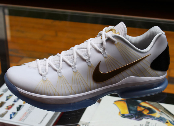 white and gold kds