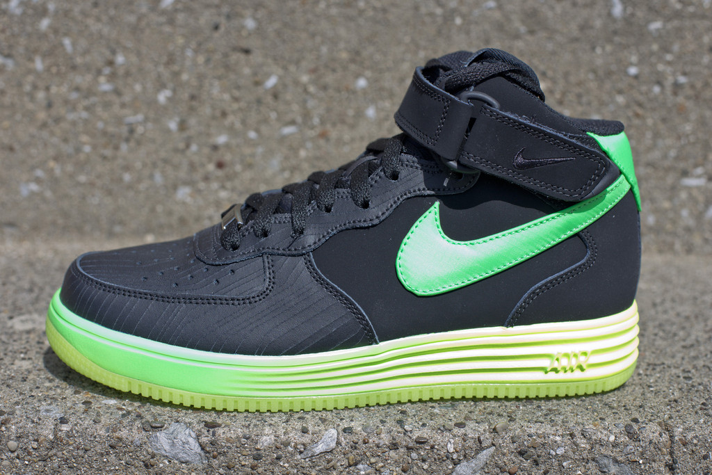 Nike Lunar Force 1 Mid Black Poison Green Volt 1