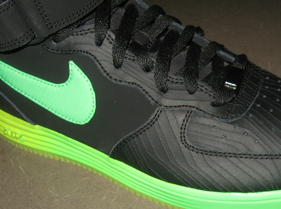 Gemakkelijk Verrast maat Nike Lunar Force 1 Mid "Glow" - Black - Poison Green - Volt -  SneakerNews.com
